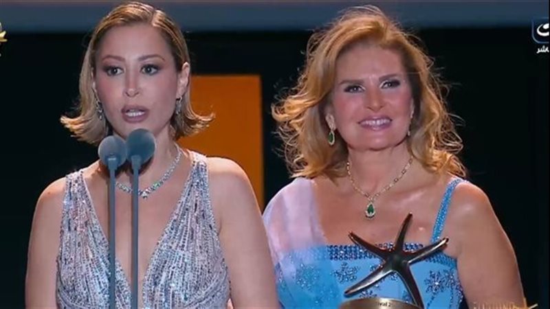 الفنانة منة شلبي