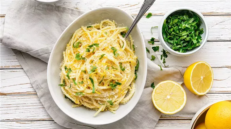 المكرونة بالزبدة