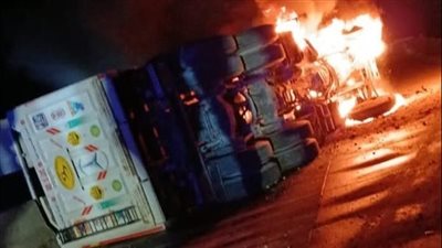 حادث تصادم ثلاث سيارات بقنا يرفع المصابين لـ14 شخصا