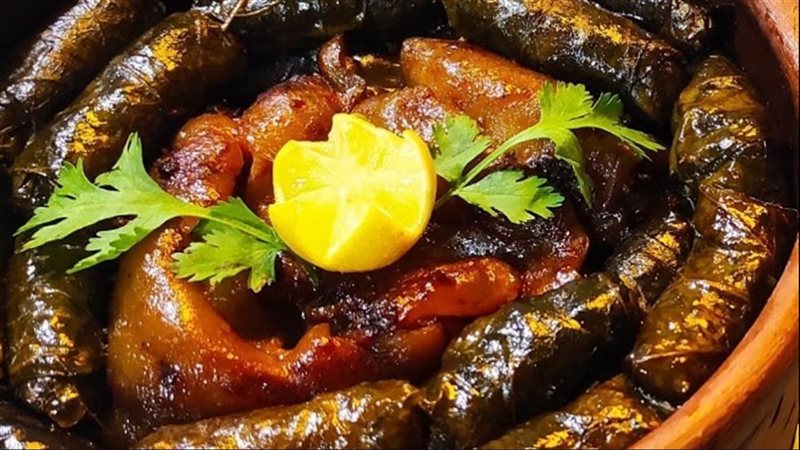 طاجن ورق العنب بالكوارع