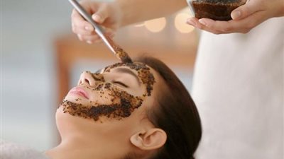 4 وصفات طبيعية بالقهوة لحل مشاكل البشرة بالكامل