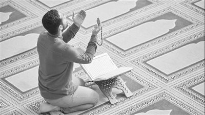 كيف نبدأ كل يوم بقلب جديد مع الله؟.. عمرو الورداني يوضح 