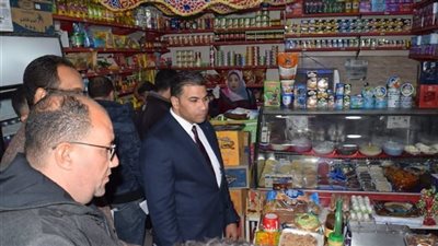 حملة مكبرة لضبط أسواق السويس وإعدام أغذية فاسدة بحي عتاقة