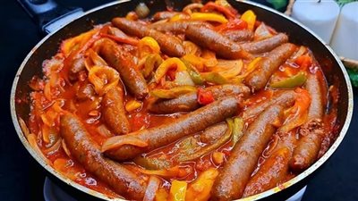 «سر الصنعة».. طريقة عمل السجق البلدي في مطبخك بخطوات احترافية