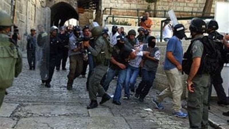 مستوطنون يقتحمون