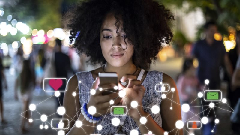 أضرار مواقع التواصل