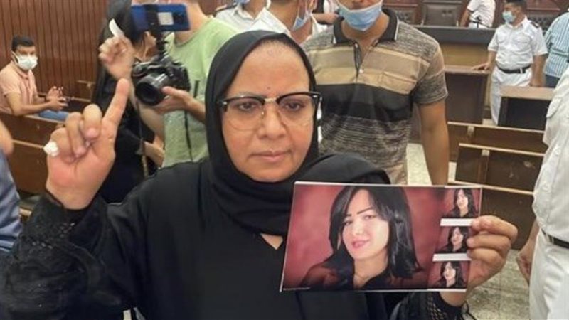 والدة الإعلامية الراحلة