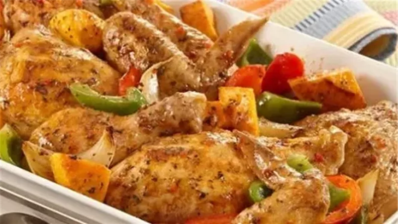 صينية الفراخ المحمرة بالبطاطس 