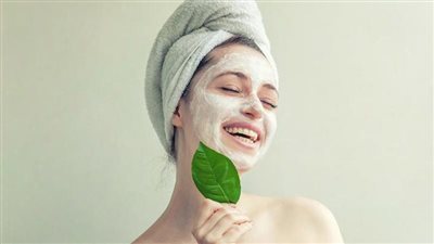 «جمالكِ من الطبيعة».. وصفات منزلية سحرية للعناية بالبشرة