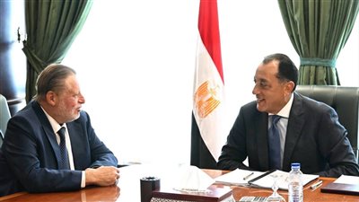 رئيس الوزراء يلتقي محافظ البنك المركزي لمتابعة التنسيق المشترك في الملفات الاقتصادية