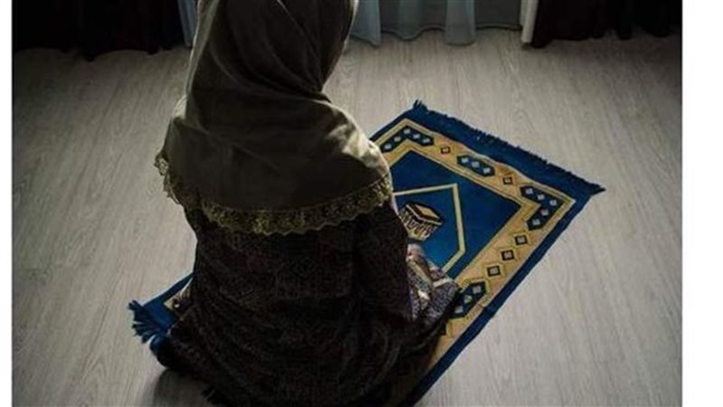 حكم ظهور الدم على