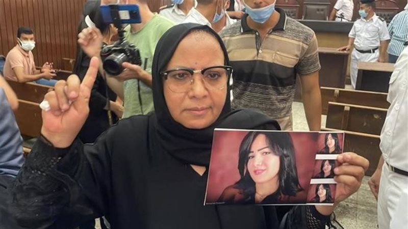 والدة الإعلامية الراحلة