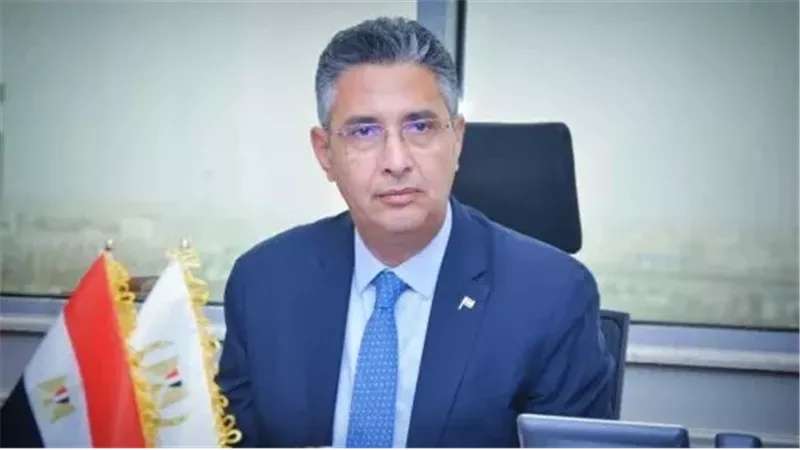 الدكتور شريف فاروق،